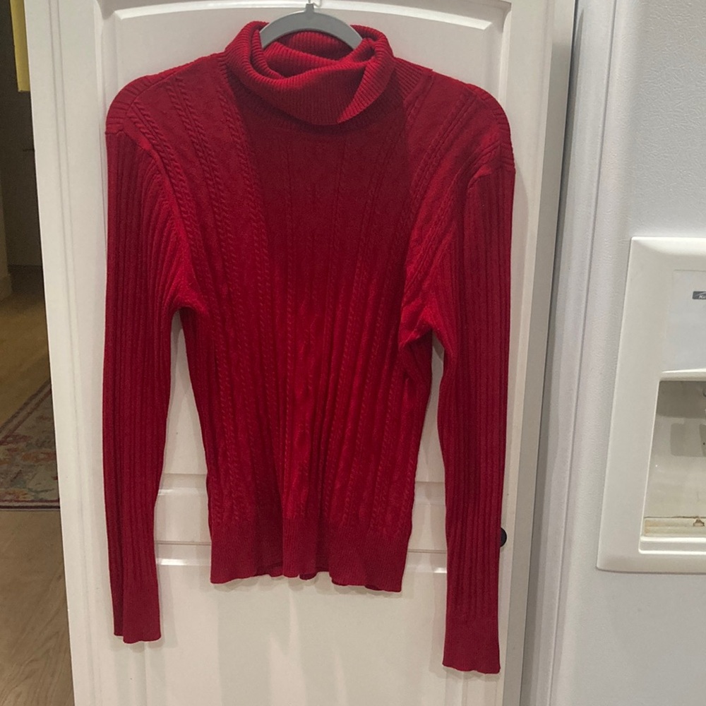 Women’s Madison Michelle ribbed red turtleneck medium